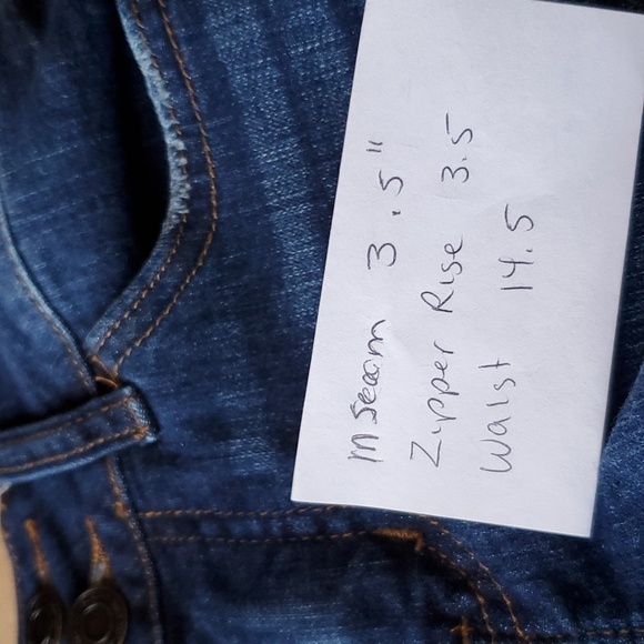 SO low rise favorite midi distressed denim shorts Sz 3preloved EUC - Picture 14 of 14